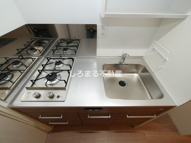 セレニテ京橋クレアのキッチン