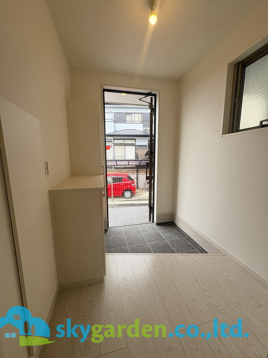 藤沢市片瀬1期　新築戸建　全2棟1号棟の玄関