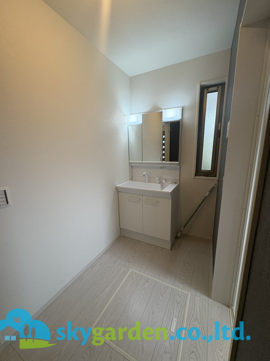 藤沢市片瀬1期　新築戸建　全2棟1号棟の脱衣所