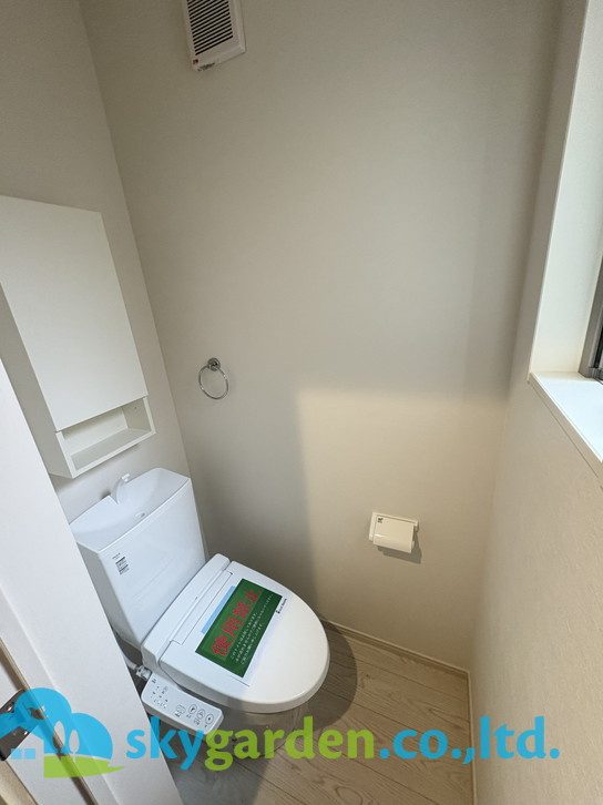 藤沢市片瀬1期　新築戸建　全2棟1号棟のトイレ