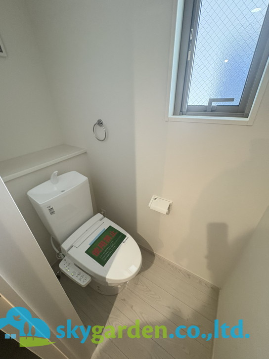 藤沢市片瀬1期　新築戸建　全2棟1号棟のトイレ