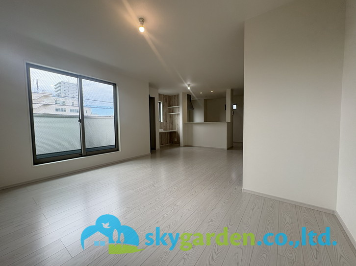 藤沢市片瀬1期　新築戸建　全2棟1号棟の居間・リビング