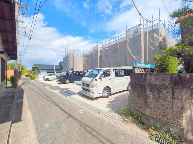 リーブルガーデン浅田町の前面道路含む現地写真