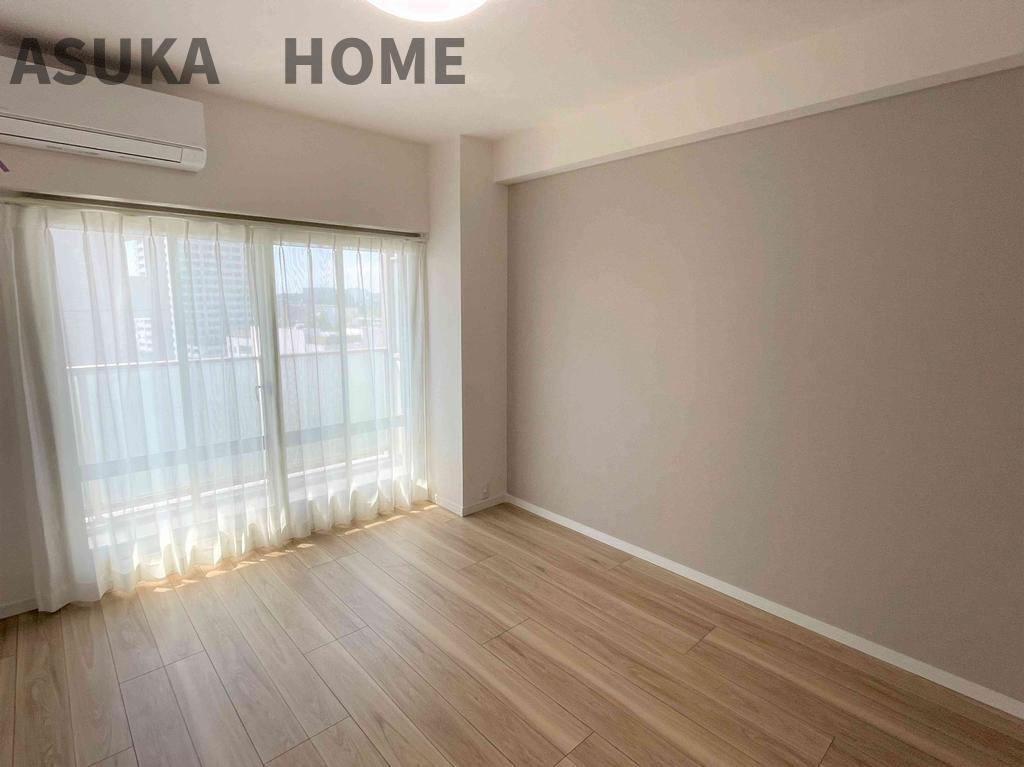 ニューシティ東戸塚　東の街四号館の洋室|家族一人ひとりの大切なプライベート空間の居室。家具の配置のご相談は是非お任せください。