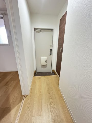 エルキュールB棟の玄関