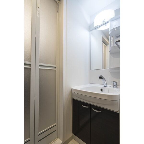 エステムコート名古屋泉プラチナムゲート　名古屋市賃貸　仲介手数料無料の洗面所