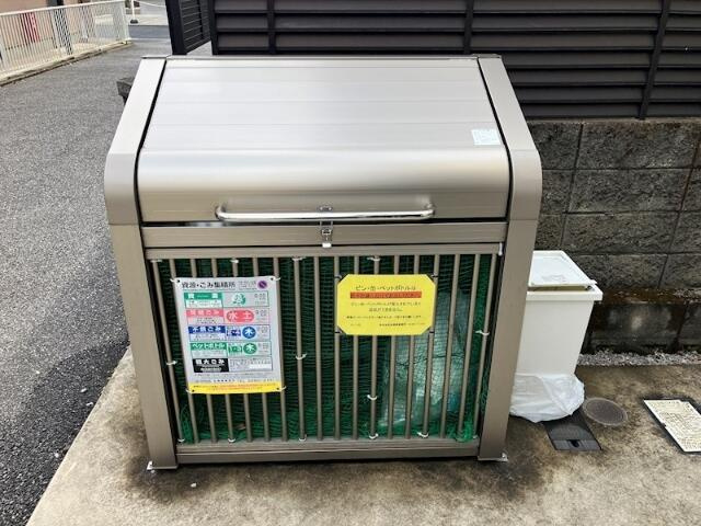 サンライズ上祖師谷のその他共用部分|敷地内ごみストッカー 