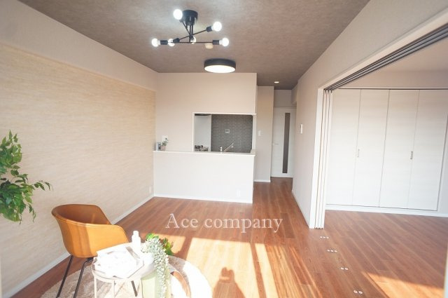 【居間・リビング】の画像