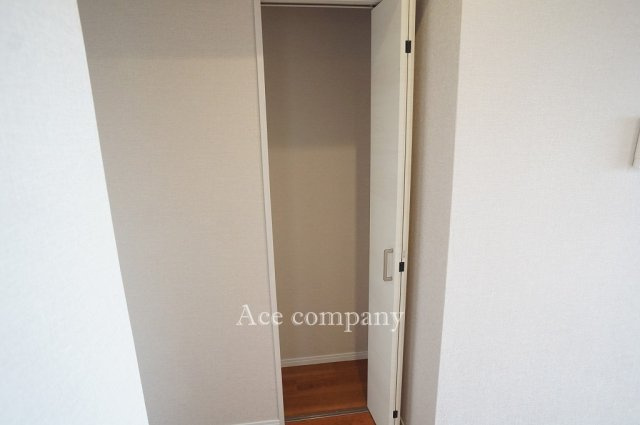 【収納】 | コスモ鶴見緑地 | キッチンサイドにある収納です♪