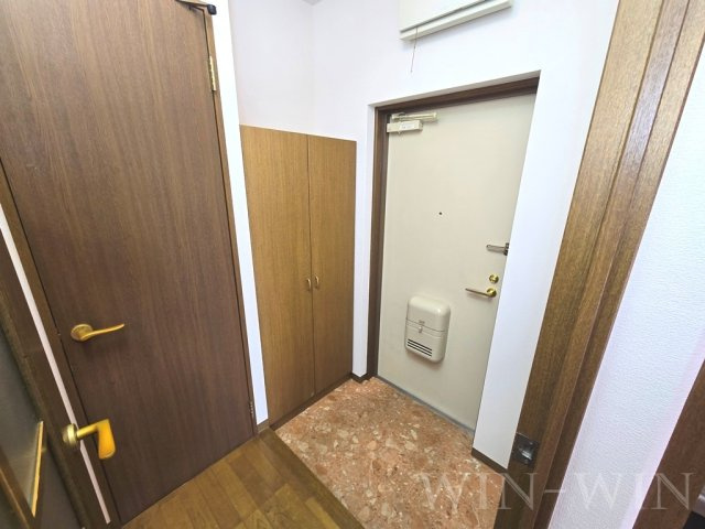 プリマヴェーラSAKURA 弐番館の玄関