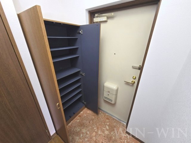 プリマヴェーラSAKURA 弐番館の玄関