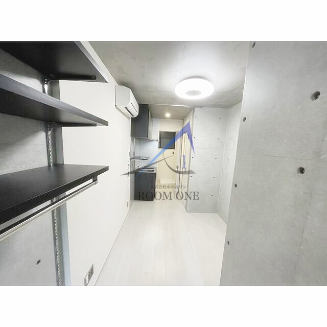 ＫＯＳＴＩＣ　ＭＩＮＯＷＡの居間・リビング|洋室のお部屋です。