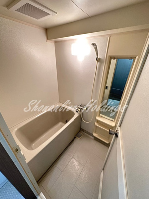 【浴室】 | ブルーメン | 清潔感のあるお風呂です♪