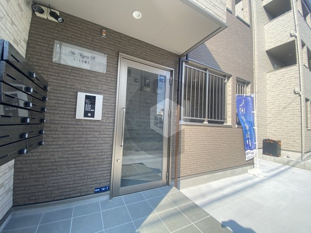 アート長瀬Bのエントランス