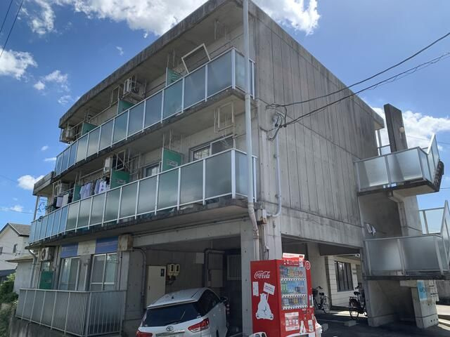 リアライズ西山台の外観