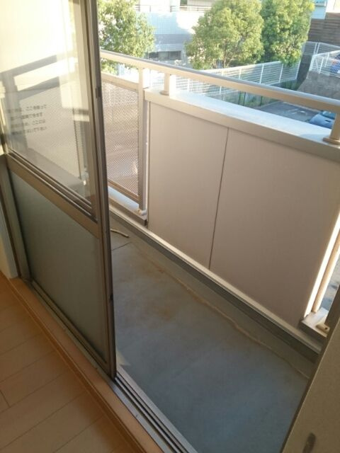 ジュネスのバルコニー