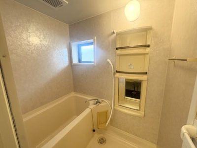 【浴室】 | ハニーコート Ｄ | 浴室