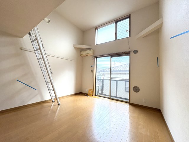 サンヴィアーレ　アクアの居間・リビング