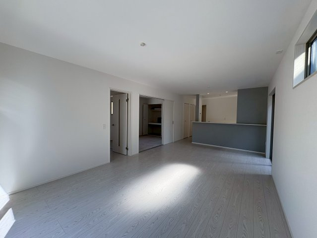 【居間・リビング】の画像