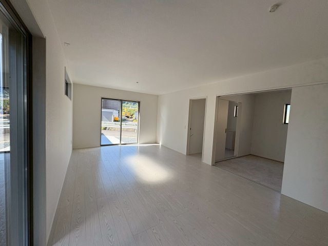 【居間・リビング】の画像