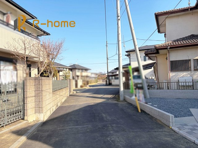 水戸市元吉田町4期　新築戸建て　1号棟の前面道路含む現地写真|堂々！建物完成♪実際のお部屋をご見学可能です♪
ご見学が一番の資料！お気軽にお問い合わせ下さい♪