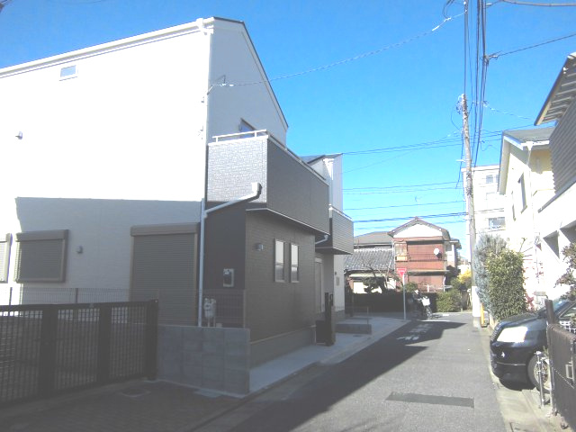 【前面道路含む現地写真】 | 練馬区春日町5丁目新築戸建全3棟　最終１棟 | 前面道路含む現地写真です