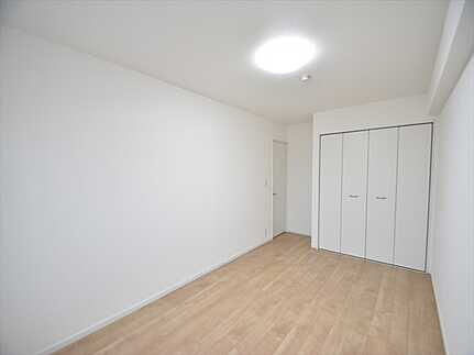 パブリコーポ坂の洋室