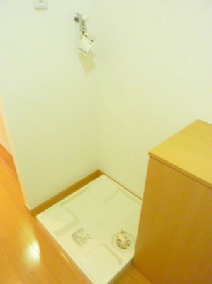 【設備】 | ピアヌーラ | 室内洗濯機置き場。