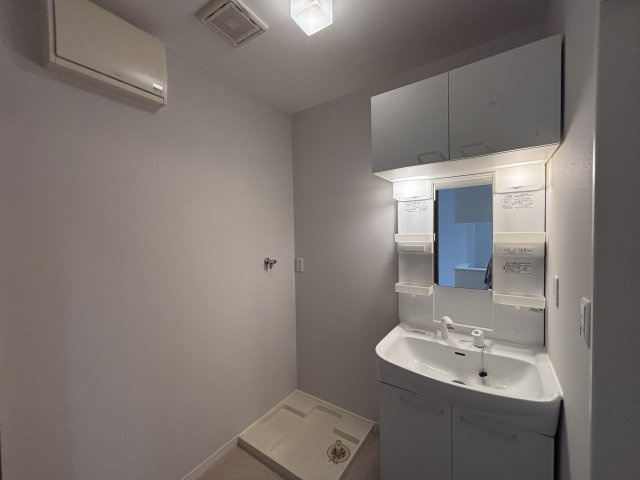 中古戸建　　　安東４丁目の独立洗面台