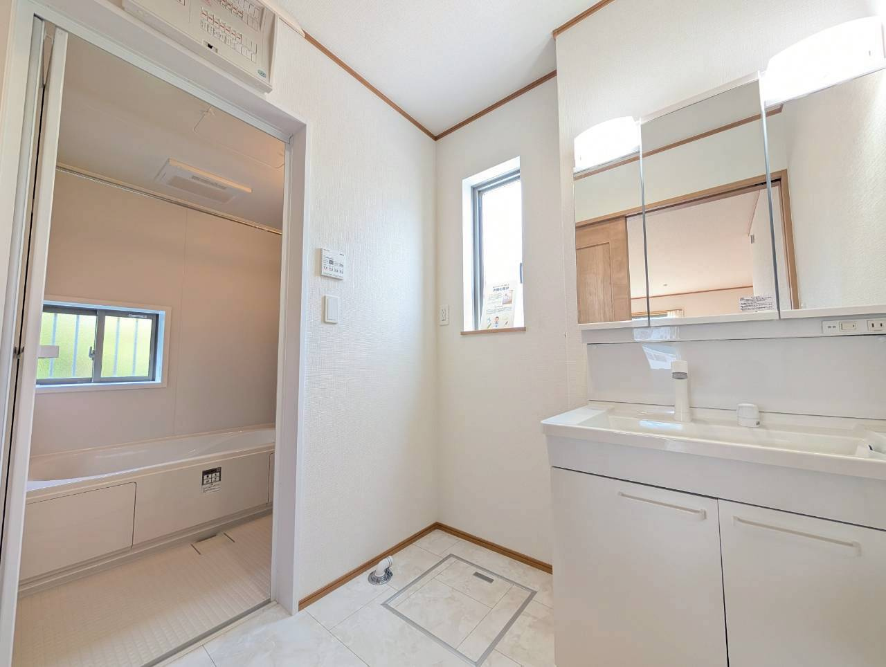 太田１期　２号棟の独立洗面台