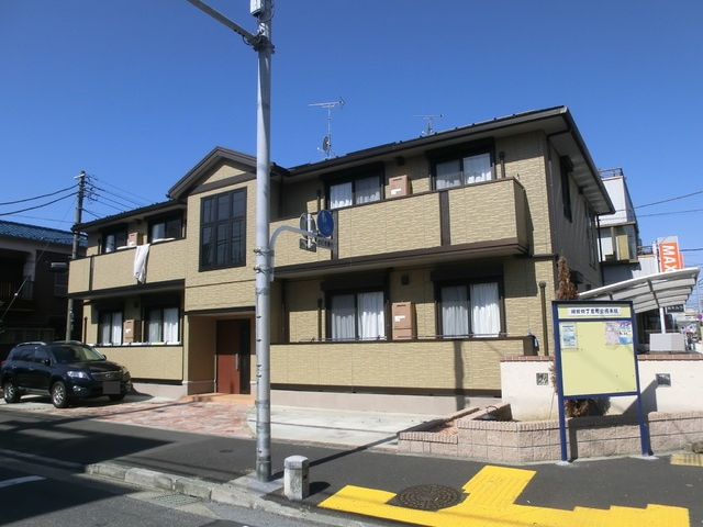 フィオーレの外観|１フロア２世帯のハイツです。