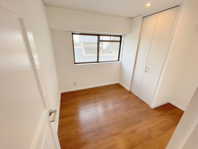 【洋室】 | メゾンドール桑野