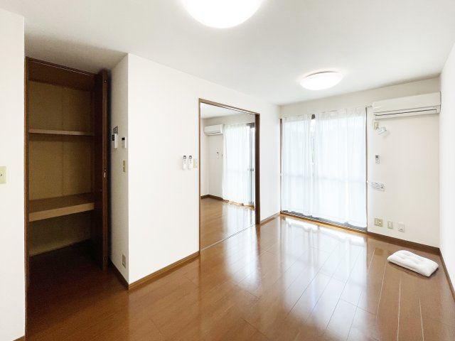 クウラージュ　D棟の居間・リビング