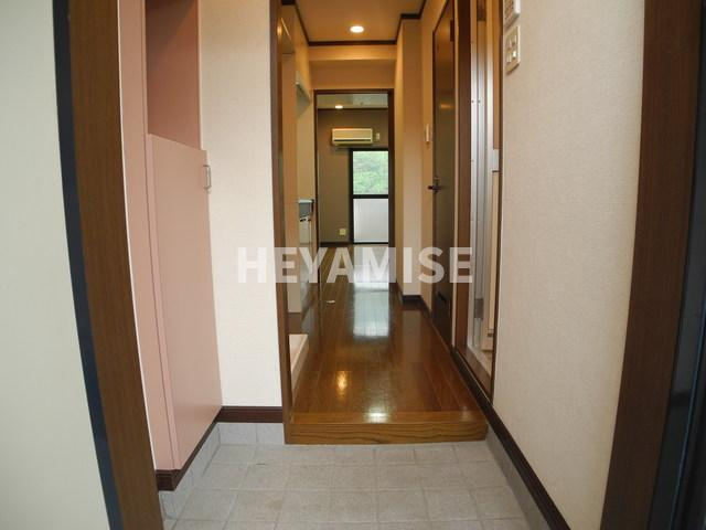 アーバンプレイスの玄関|※写真は401号室のものになります※