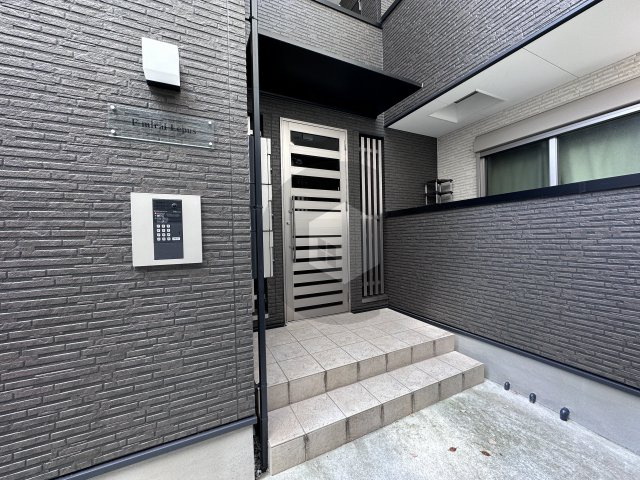 F mirai Lepusのエントランス