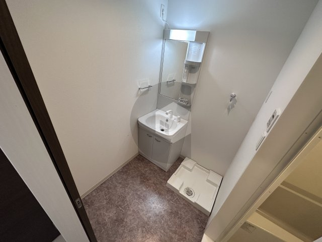 F mirai Lepusの洗面所