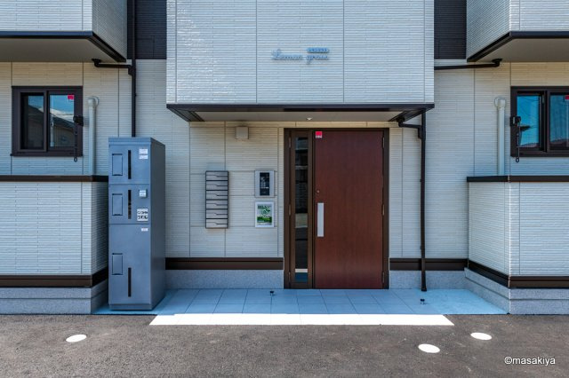 Lemon grass　(レモングラス)のエントランス