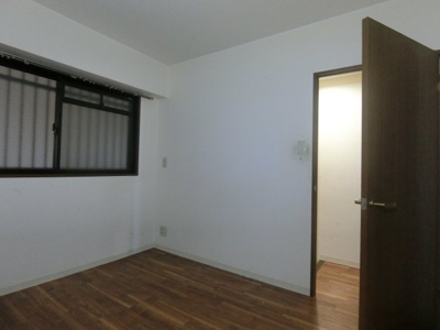 【洋室】 | リアンジェ泉大津