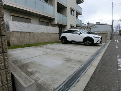 【駐車場】 | シャーメゾンK