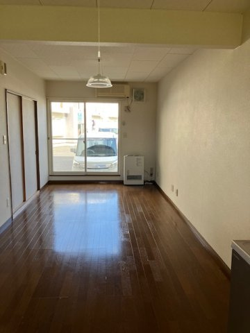 フォーラム東洋C棟の居間・リビング|居間です