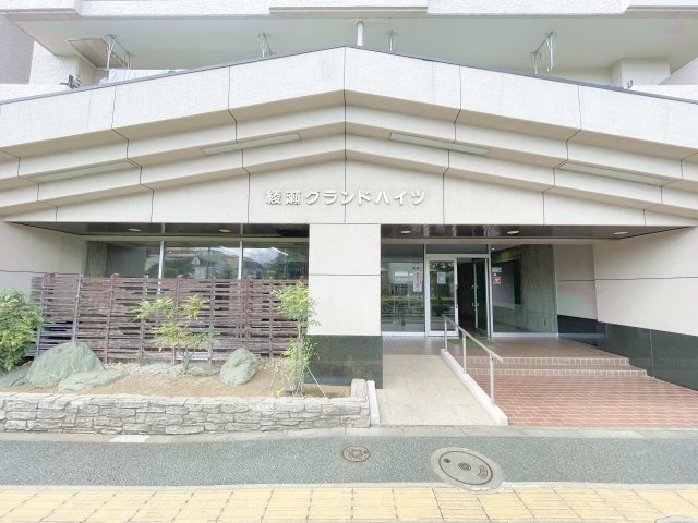 綾瀬グランドハイツのエントランス