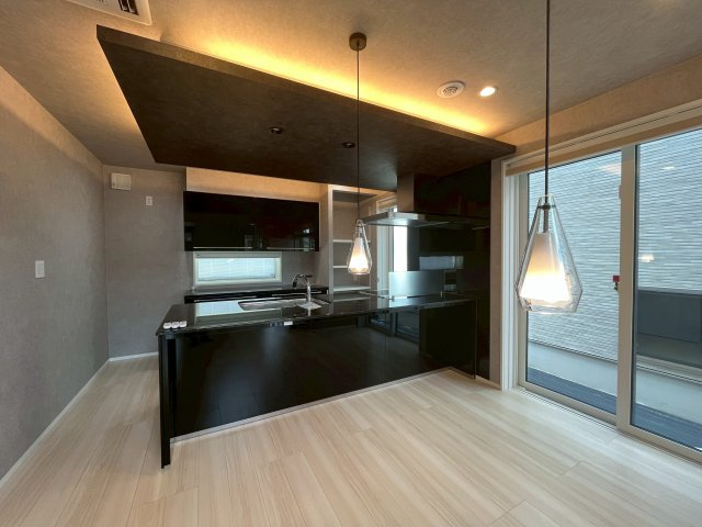 糸島市有田中央中古戸建ての居間・リビング|新築時の画像になります