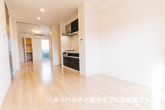 プチジャルダンの居間・リビング|ゆったりとしたリビングです