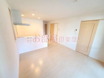 HEARTY'S ENT I棟の居間・リビング|ゆったり過ごせる居間です