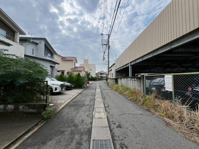 和歌山市有本・中古戸建・116270の前面道路含む現地写真