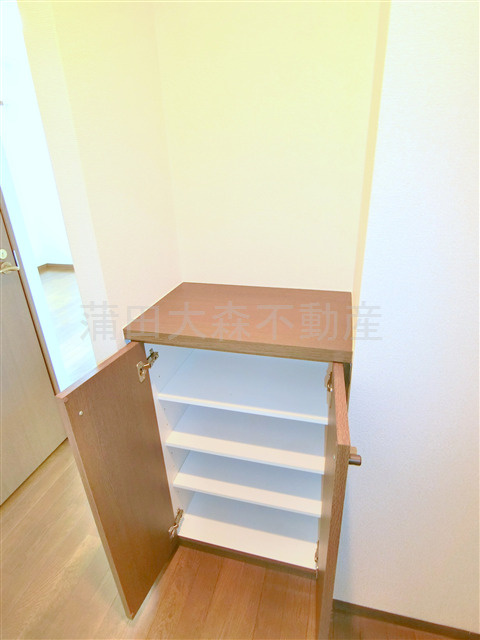 メインステージ大森本町の収納|玄関収納