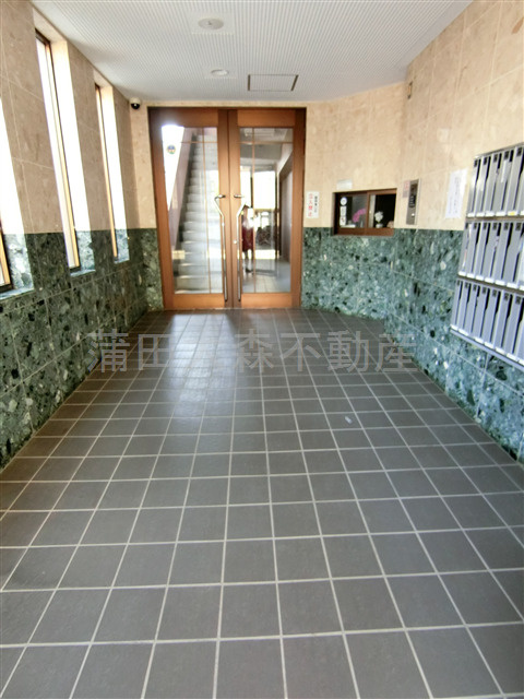 メインステージ大森本町のエントランス|TVモニター付オートロック付きのエントランス　