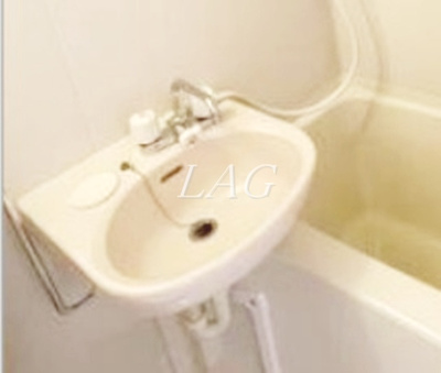 【洗面所】 | レット・イット・ビー | 洗面台です。