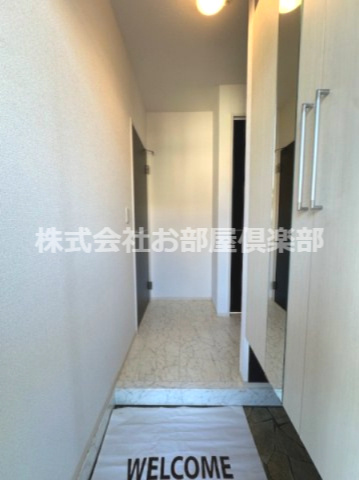 アヴリルの玄関|収納もある玄関です