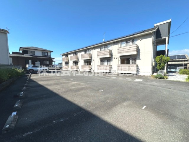 アヴリルの駐車場|駐車場に車を止められます